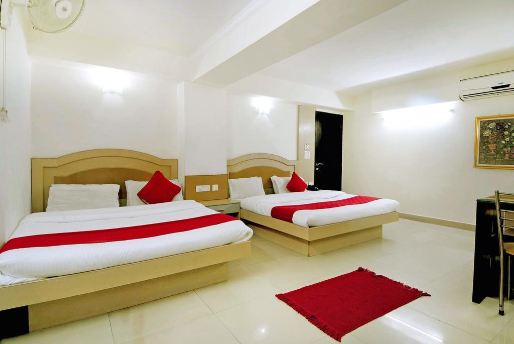 Hotel Durga International Neu-Delhi Zimmer foto