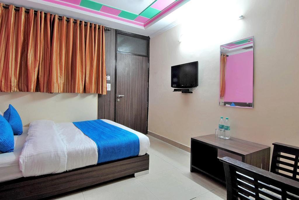 Hotel Durga International Neu-Delhi Zimmer foto