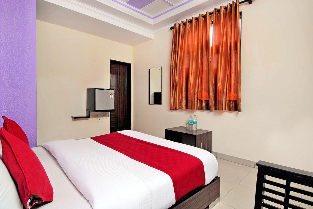 Hotel Durga International Neu-Delhi Zimmer foto