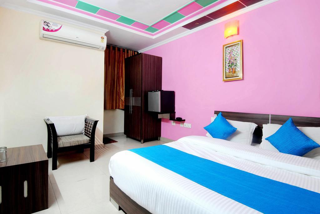 Hotel Durga International Neu-Delhi Zimmer foto